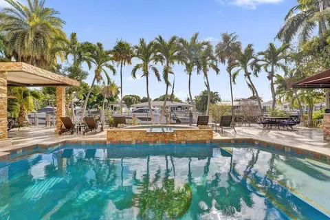 Exterior - 2340 NE 47th St, Lighthouse Point, FL 33064 photo 8 of 11
