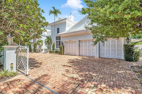 Exterior - 2409 NE 27th St, Lighthouse Point, FL 33064 photo 4 of 15