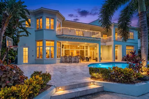 Exterior - 2409 NE 27th St, Lighthouse Point, FL 33064 photo 9 of 15