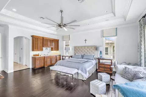 Bedroom - 2409 NE 27th St, Lighthouse Point, FL 33064 photo 6 of 8