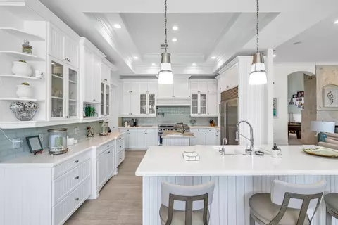 Kitchen - 2409 NE 27th St, Lighthouse Point, FL 33064 photo 3 of 4