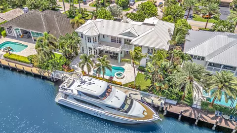 View/Area - 2409 NE 27th St, Lighthouse Point, FL 33064 photo 6 of 7