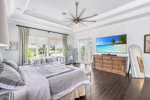 Bedroom - 2409 NE 27th St, Lighthouse Point, FL 33064 photo 5 of 8