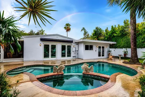 908 NE 16th Pl, Fort Lauderdale, FL 33305