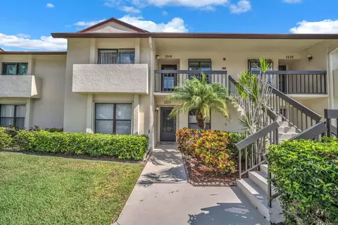 3318 Lucerne Park Dr, Greenacres, FL 33467