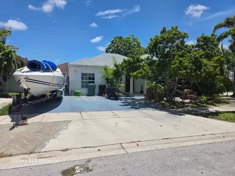 15931 SW 143rd Ct, Miami, FL 33177