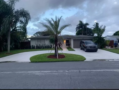 1072 SW 25th Ave, Boynton Beach, FL 33426