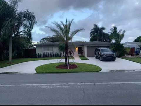 1072 SW 25th Ave, Boynton Beach, FL 33426