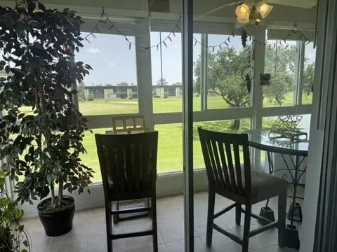 989 Normandy Trl, Delray Beach, FL 33484