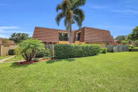 1119 11th Ln, Palm Beach Gardens, FL 33418