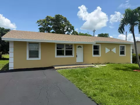 781 SW 12th St, Belle Glade, FL 33430