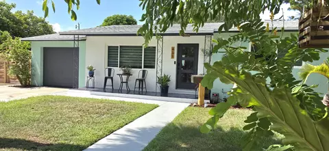 415 Park Ave, Lake Park, FL 33403