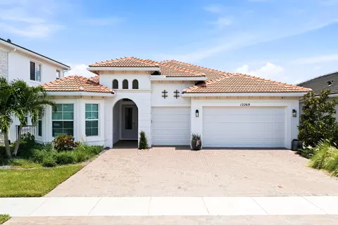 12269 Waterstone Cir, Palm Beach Gardens, FL 33412