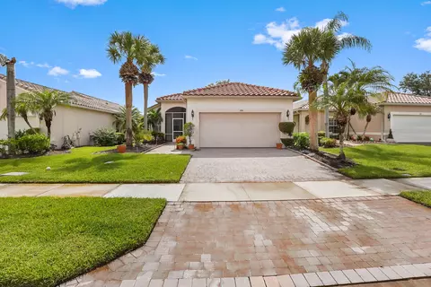 390 NW Breezy Point Loop, Port Saint Lucie, FL 34986
