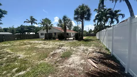 201 NE 30th St, Boca Raton, FL 33431