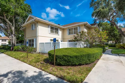 8135 Bridgewater Ct #35C, Lake Clarke Shores, FL 33406