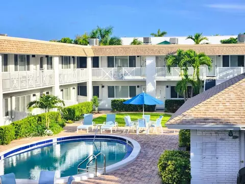 1001 NE 8th Ave #212, Delray Beach, FL 33483
