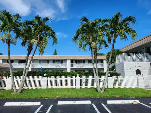 1001 NE 8th Ave #212, Delray Beach, FL 33483