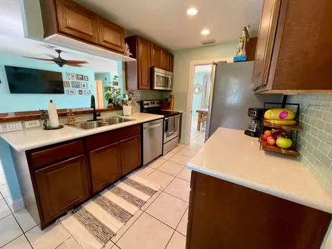 Kitchen - 415 Beacon St, Tequesta, FL 33469 photo 3 of 4