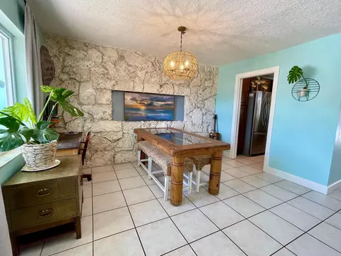 Dining - 415 Beacon St, Tequesta, FL 33469 photo 1 of 1