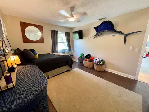 Bedroom - 415 Beacon St, Tequesta, FL 33469 photo 4 of 4