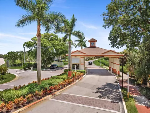 4266 Deste Ct #302, Lake Worth, FL 33467