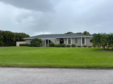 17071 Waters Edge Cir, North Fort Myers, FL 33917
