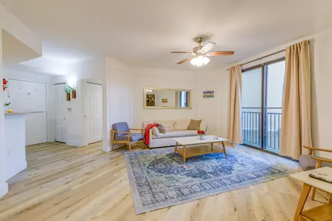 780 S Sapodilla Ave #206, West Palm Beach, FL 33401