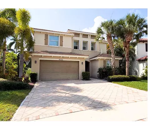 9535 Phipps Ln, Wellington, FL 33414