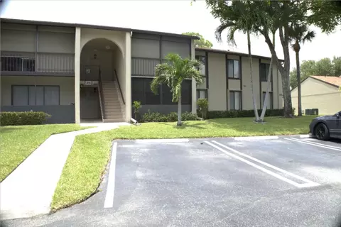 815 Sky Pine Way #D2, Greenacres, FL 33415