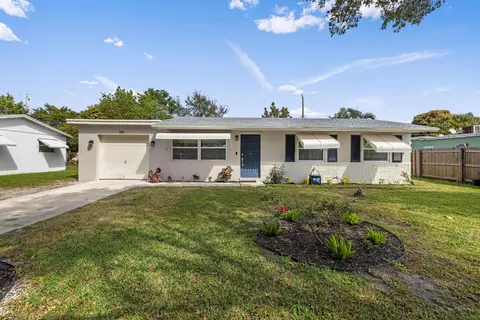 336 S Chillingworth Dr, West Palm Beach, FL 33409