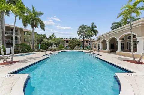 6573 Emerald Dunes Dr #201, West Palm Beach, FL 33411