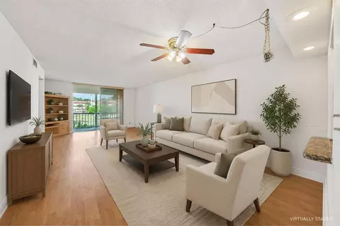 8980 S Hollybrook Blvd #204, Pembroke Pines, FL 33025
