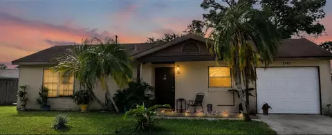 2522 SE Mariposa Ave, Port Saint Lucie, FL 34952