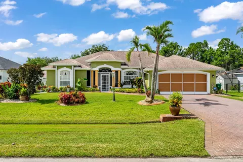 5493 NW Chapel Ct, Port Saint Lucie, FL 34986
