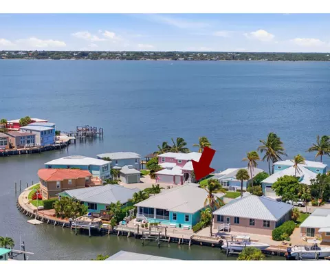 10751 S Ocean Dr, Jensen Beach, FL 34957