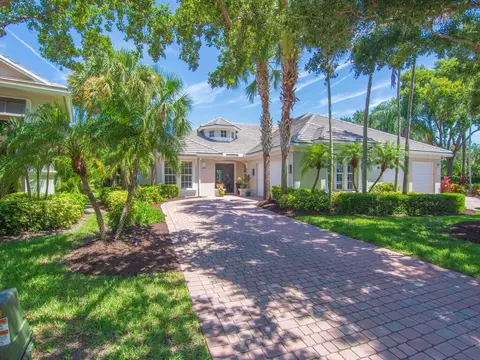 2229 Falls Cir, Vero Beach, FL 32967