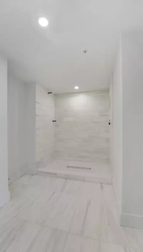 Bath - 100 S Beach Rd #103, Jupiter, FL 33469 photo 5 of 5