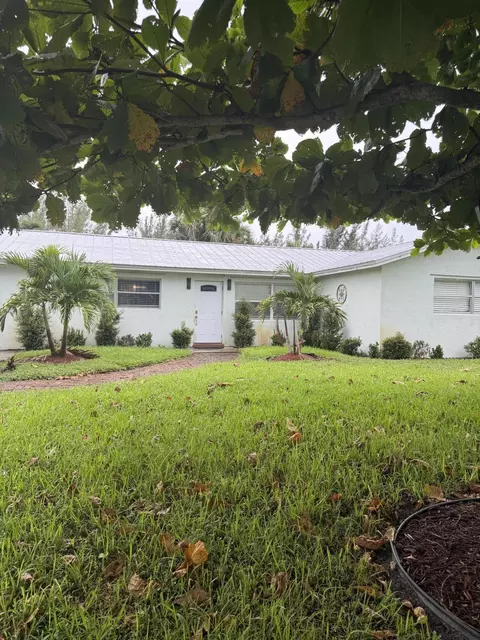 6739 Patricia Dr, West Palm Beach, FL 33413