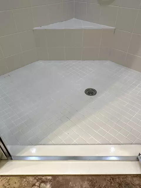 Bath - 8394 SW 82nd Loop, Ocala, FL 34481 photo 6 of 8