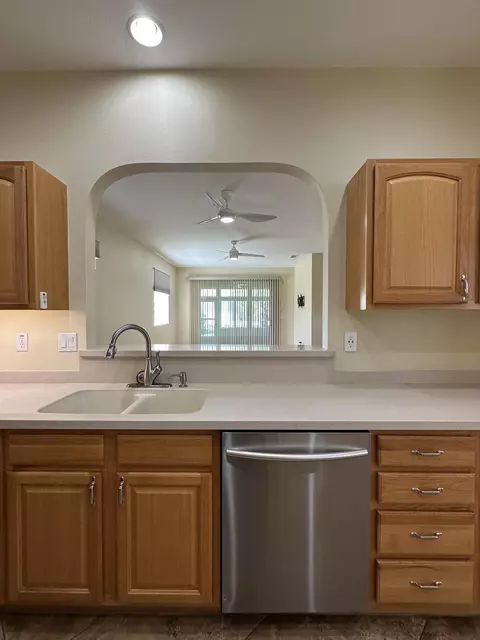 Kitchen - 8394 SW 82nd Loop, Ocala, FL 34481 photo 3 of 5