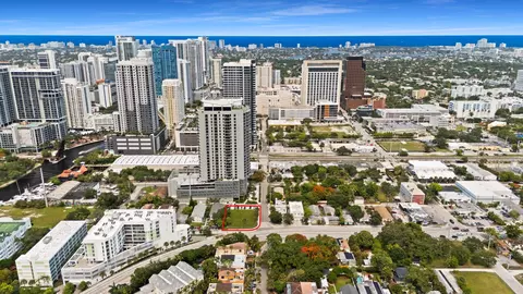 460 SW 4th Ave, Fort Lauderdale, FL 33315