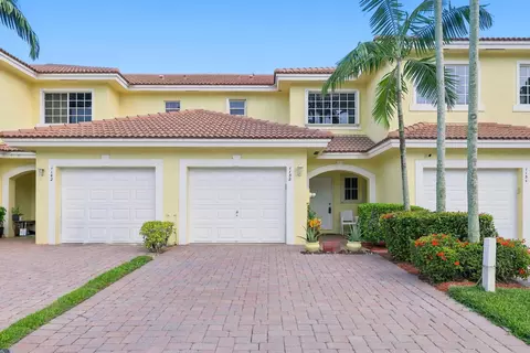 1138 Imperial Lake Rd, West Palm Beach, FL 33413