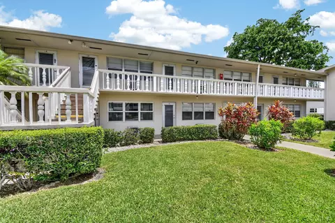 16 Sussex A, West Palm Beach, FL 33417