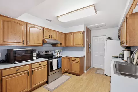 Kitchen - 1505 Donald Rd, Jupiter, FL 33469 photo 2 of 3