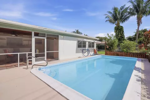 Exterior - 1505 Donald Rd, Jupiter, FL 33469 photo 4 of 7