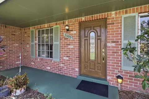 Exterior - 1505 Donald Rd, Jupiter, FL 33469 photo 2 of 7