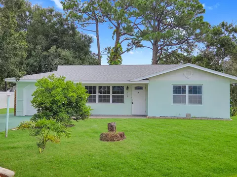 5114 Myrtle Dr, Fort Pierce, FL 34982