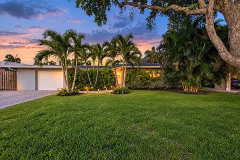 3652 NE 18th Ave, Oakland Park, FL 33334