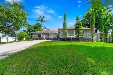 110 W Mango Rd, Lake Worth, FL 33467